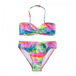 ملابس الأطفال مع رقبة الرسن ولون التدرج